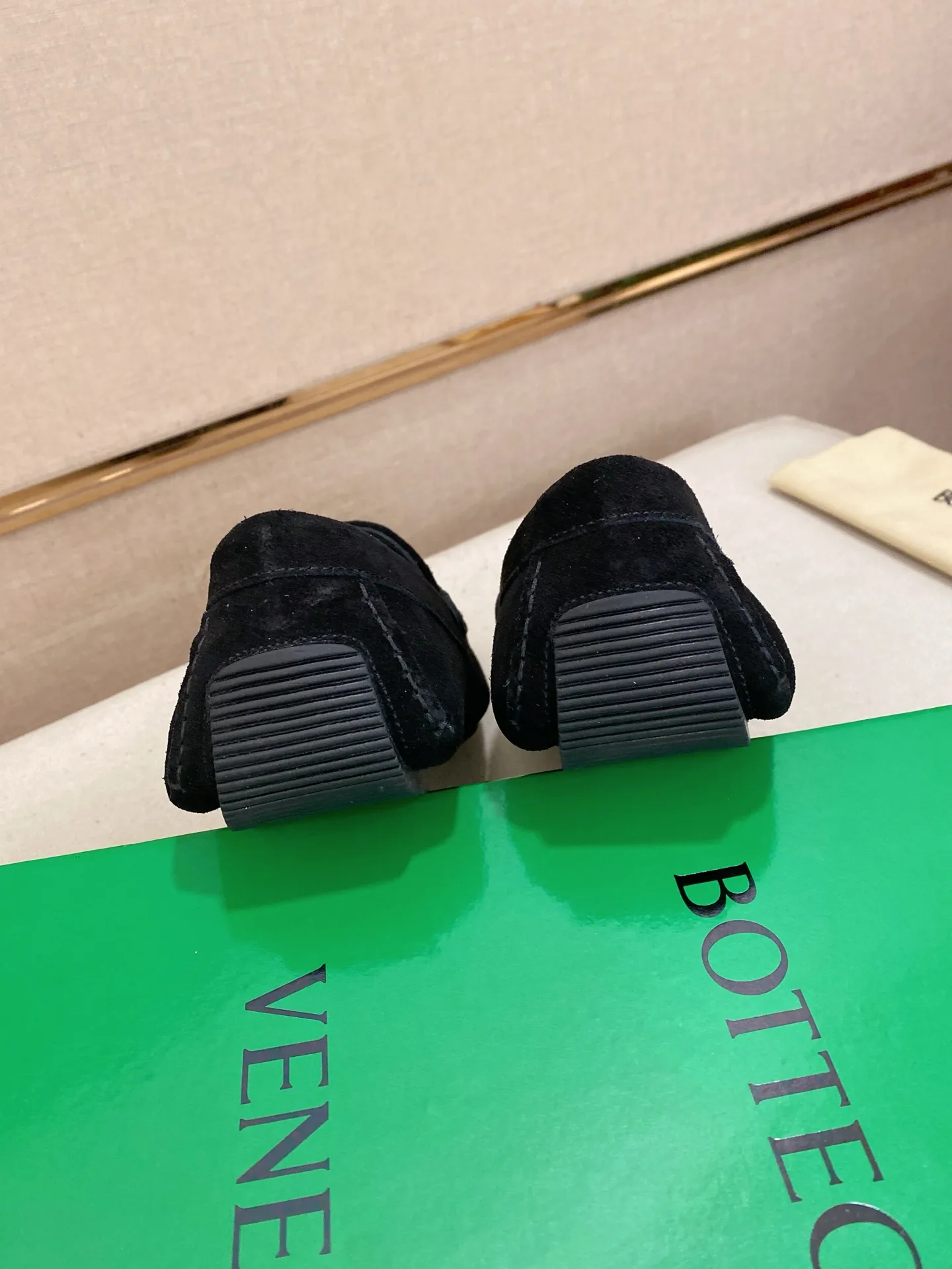 Men's shoes 💰 400💰 (Niu Li + Niu Pad) [BV] latest hot style‼ ️Casual men's shoes, uppers imported deer pattern first-layer cowhide ➕Full imported cowhide lining✔️Exquisite workmanship, excellent foot feel, special rubber soles✔️, cool and fashionable, the latest fashion, fashionable outsole, hurry up. Code number: 38-44 (can be customized to 37.45, non-refundable)